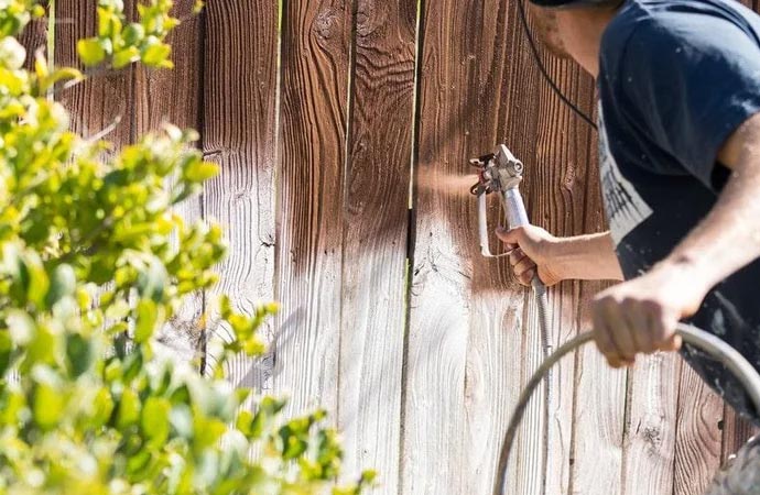 Fence Painting Services in Little Rock, AR
